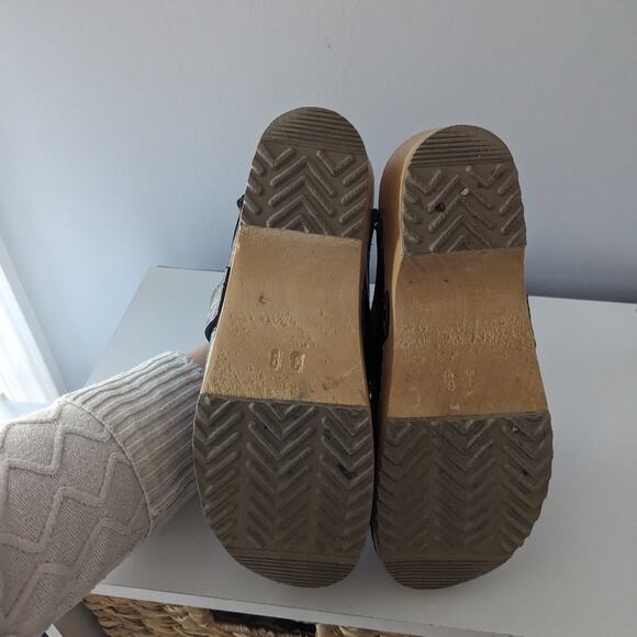 Women's Bjork 39 8 - 8.5 Open Back Wooden Clogs Crocodile Shoes Pair - Picture 5 of 7